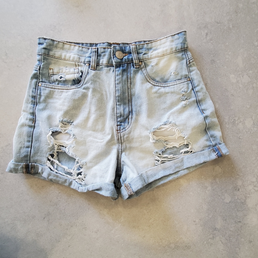 Refuge denim Mom shorts, and size 5